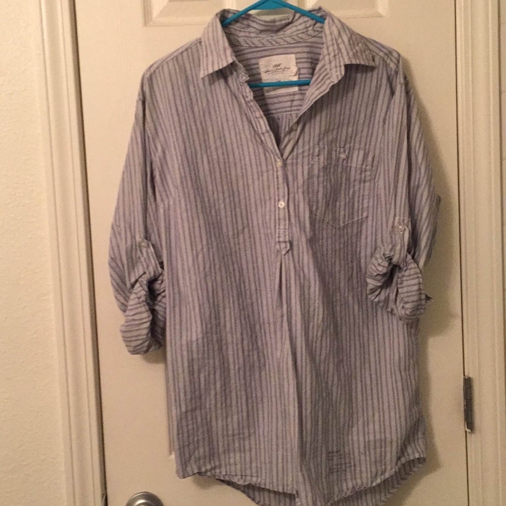 H&M blue and white striped shirt